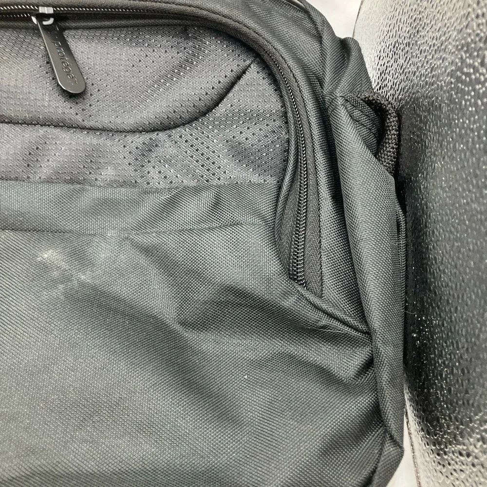N/A protégé bag